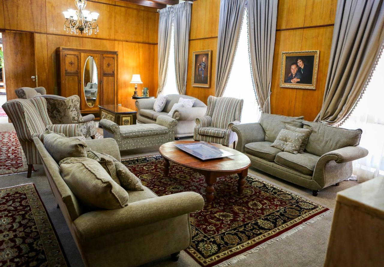 Scott'S Manor Guesthouse Function And Conference Venue Lichtenburg Εξωτερικό φωτογραφία
