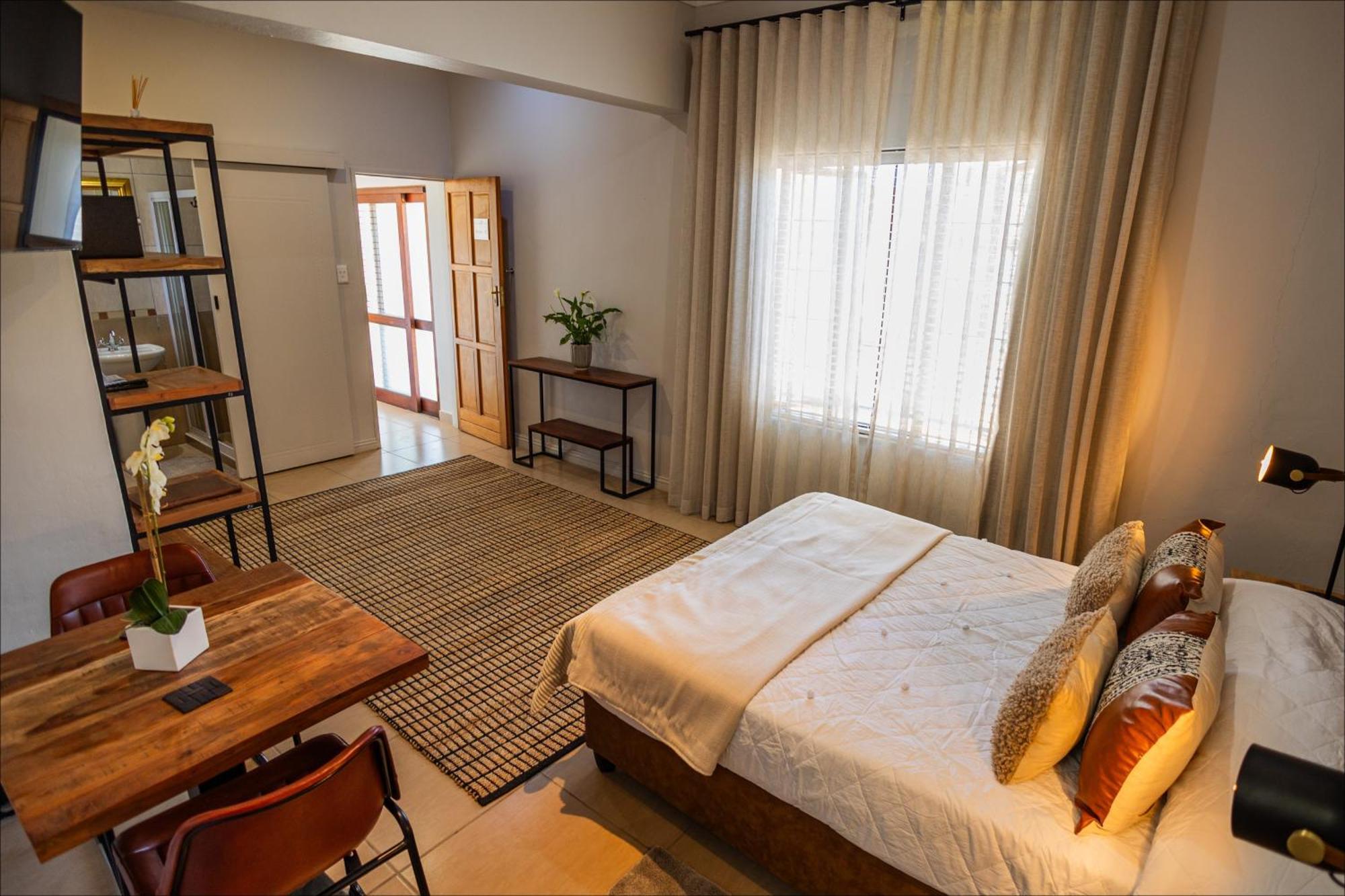 Scott'S Manor Guesthouse Function And Conference Venue Lichtenburg Εξωτερικό φωτογραφία