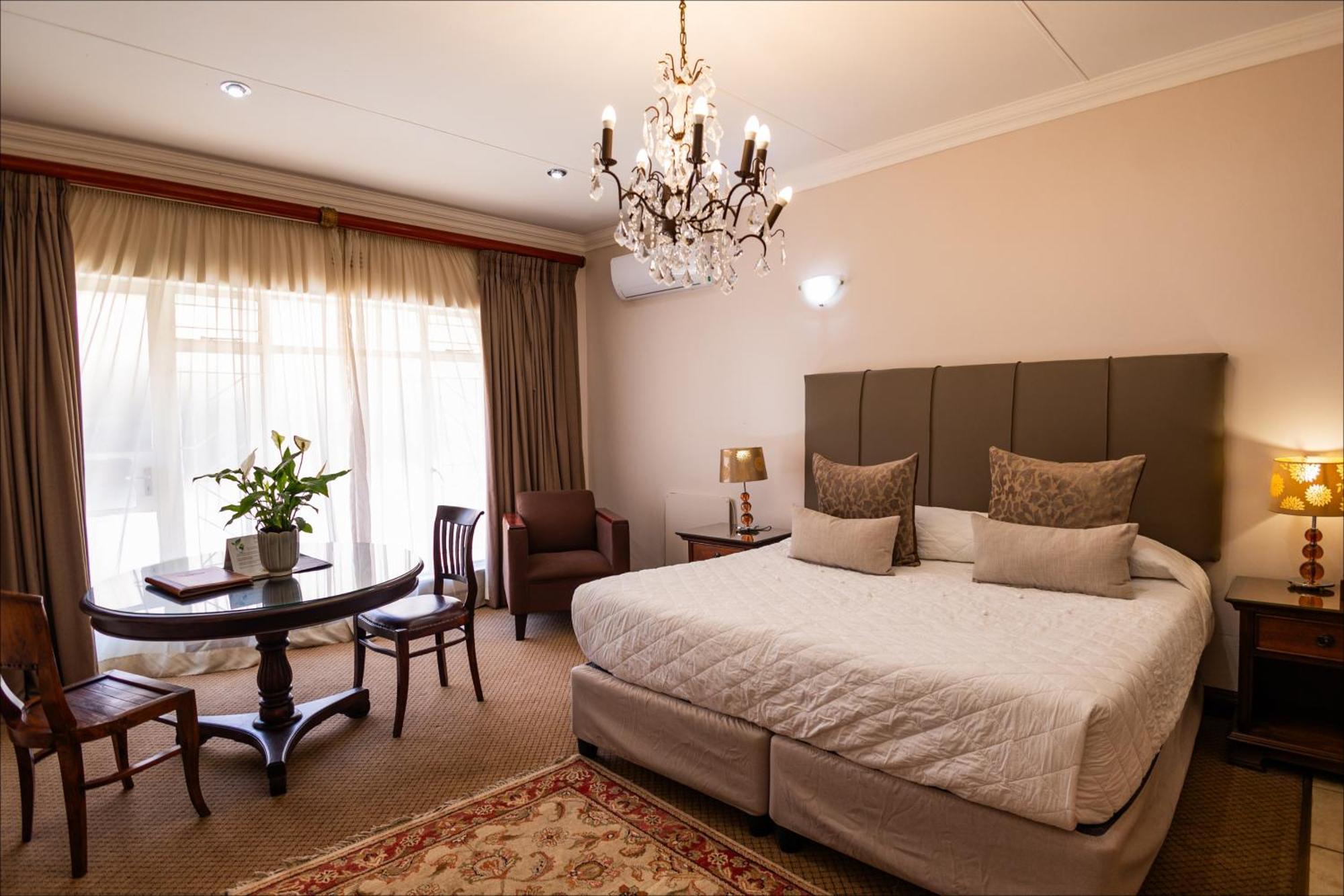 Scott'S Manor Guesthouse Function And Conference Venue Lichtenburg Εξωτερικό φωτογραφία